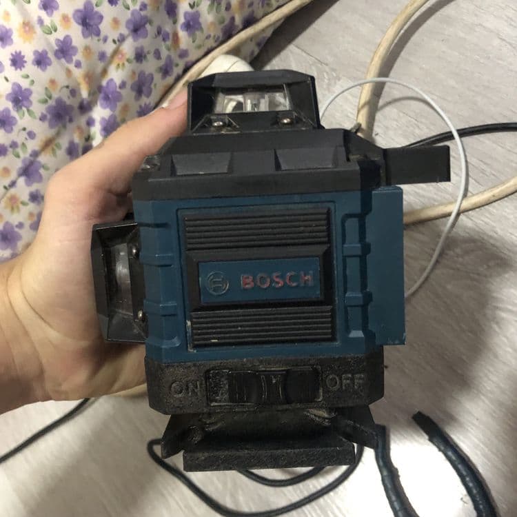 Лазерный уровень BOSCH — 3