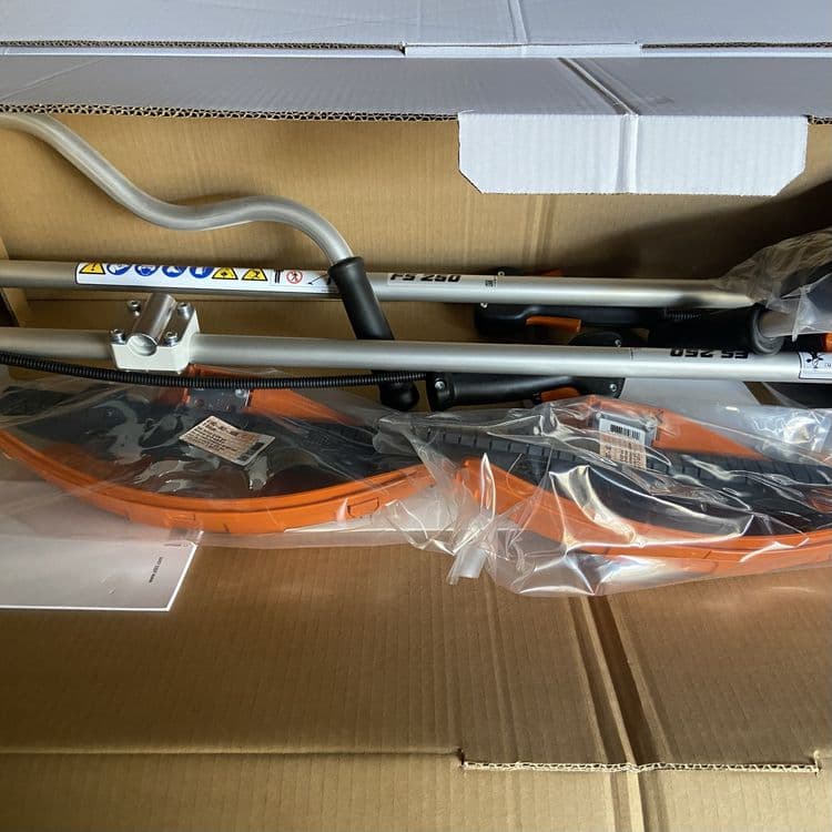 Бензиновый триммер Stihl Fs 250 (газонокосилка, мотокоса) — 5