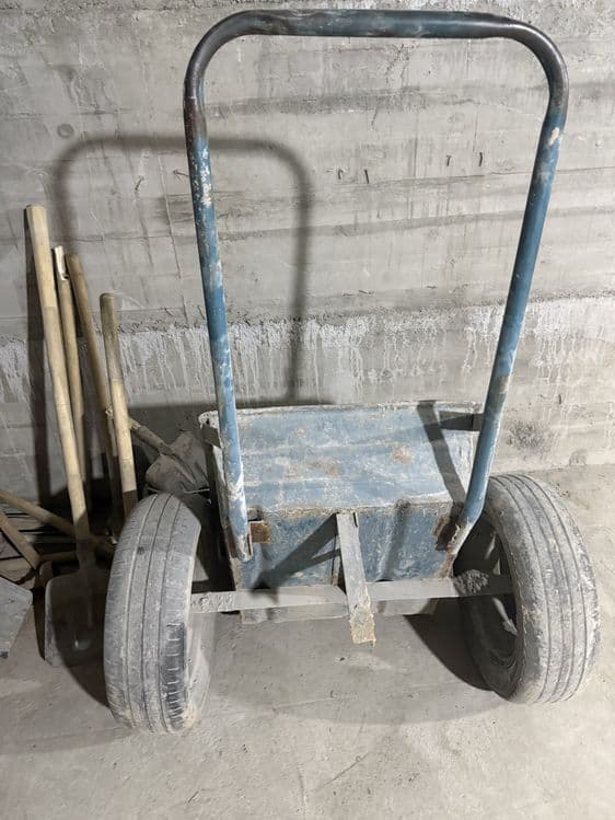 Продам тележку большую