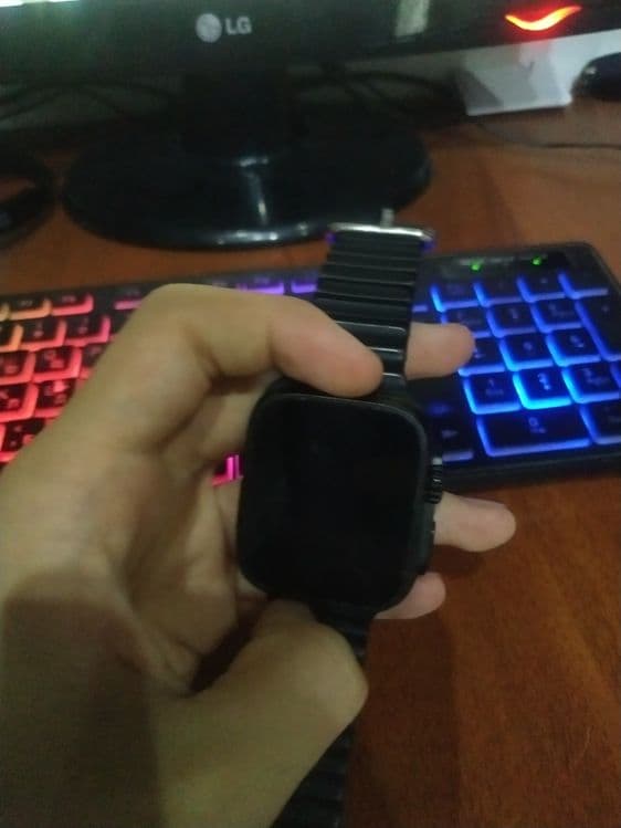 X8 ultra sport watch sotiladi
