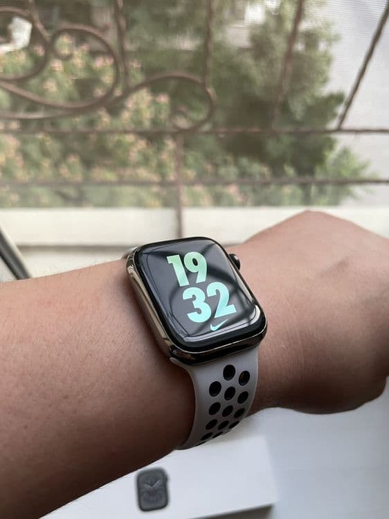 Apple watch 8 45mm stainless steel. Simkartalik. — 1