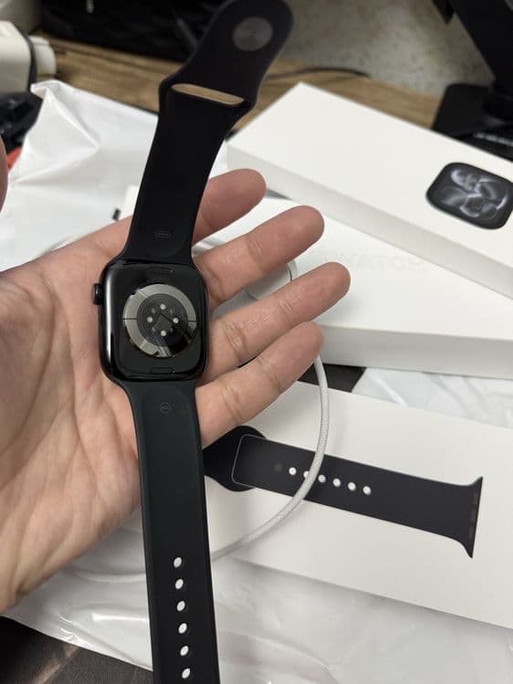Iwatch 11. 46 mm Black. — 3