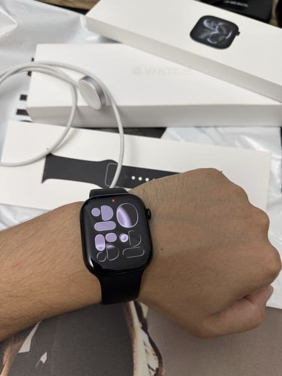 Iwatch 11. 46 mm Black. — 7