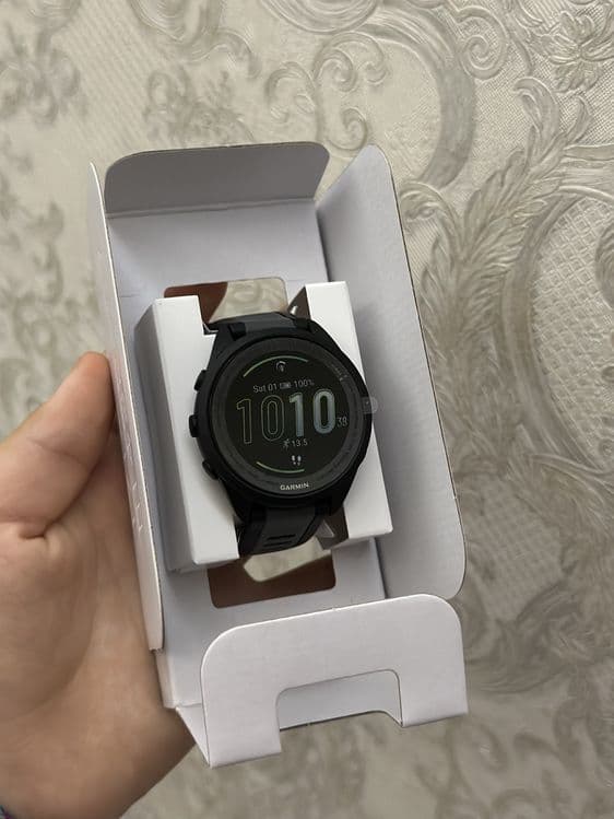 Garmin Forerunner 165 — 2