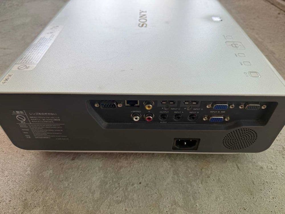 Профессиональный проектор Sony VPL-CW276 — 3