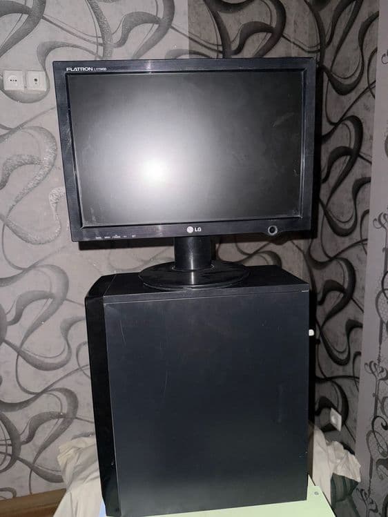 Продам игровой ретро компьютер.