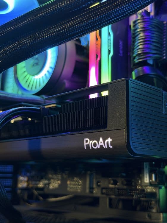 Dizayn va montaj uchun moshniy kompyuter amd 9800x3d/ RTX 5080 — 4