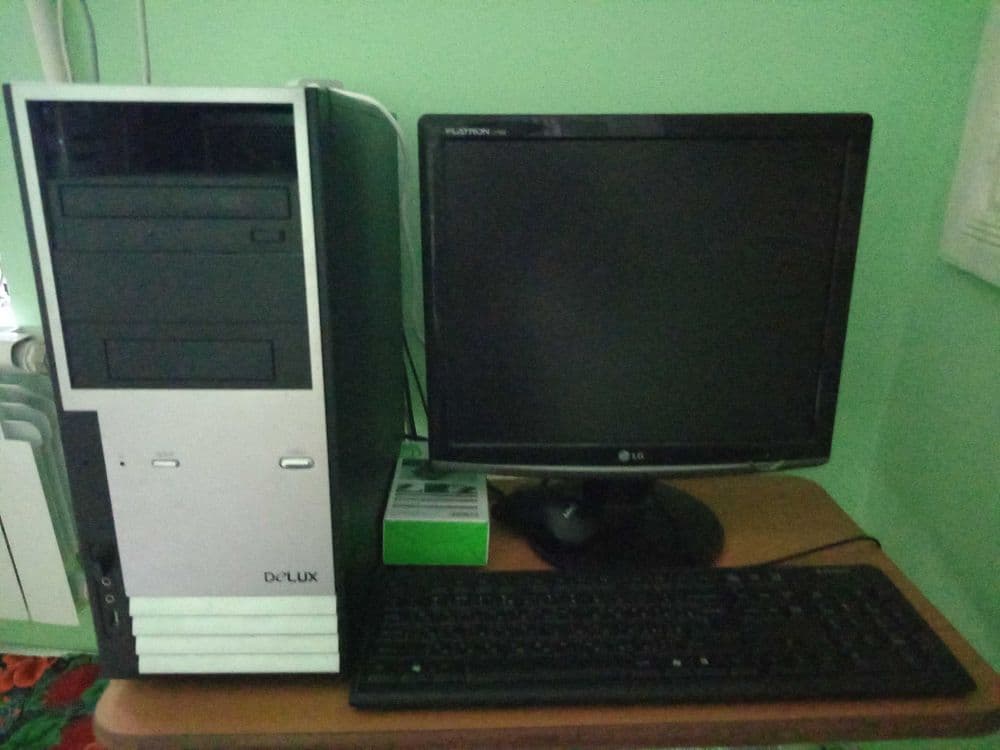 Kompyuter LG ploski ekran — 1