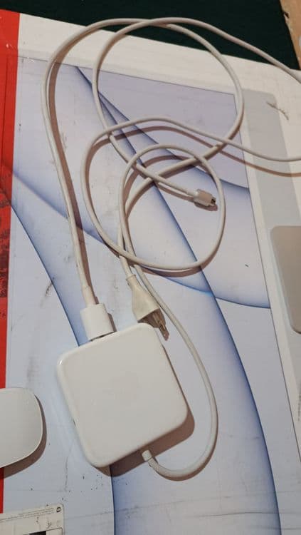 iMac sotiladi m1chip xotira 16/1tb — 4
