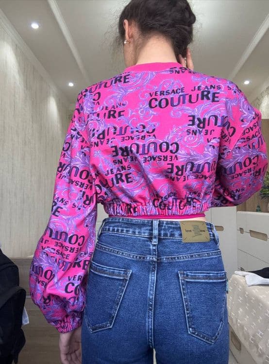 Брендовый лонгслив от Versace. Кофта весенняя розовая. Топ женский — 4