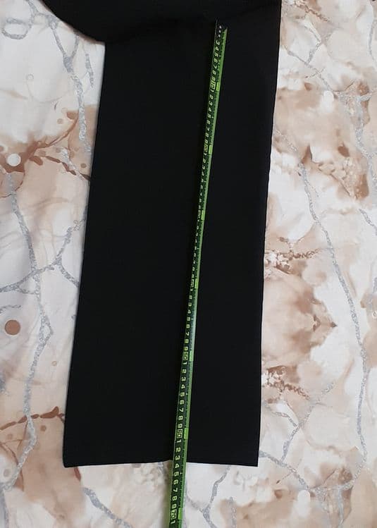 Ayollar uchun qora yozgi shim sotiladi. Продаётся брюки для дамы — 2