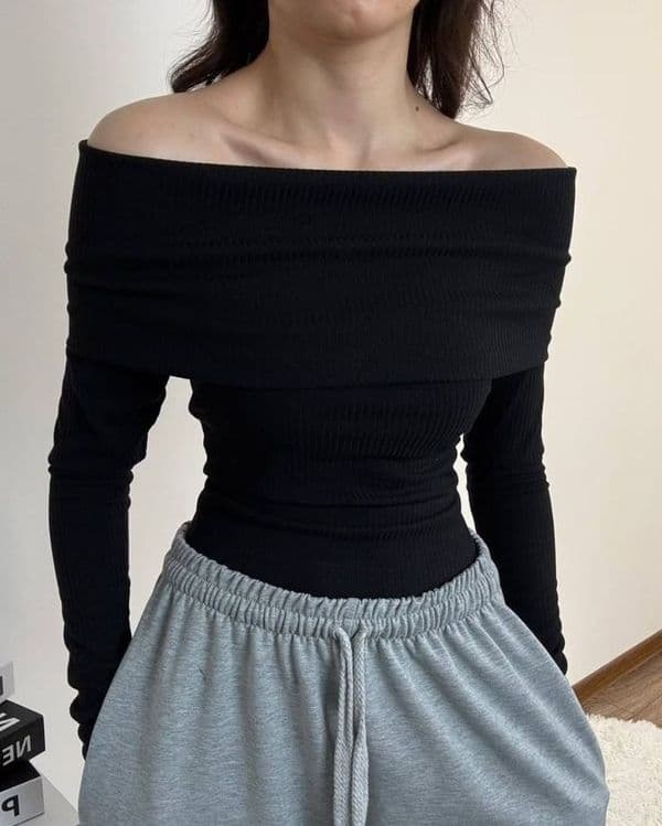Кофта м открытыми плечиками — 1