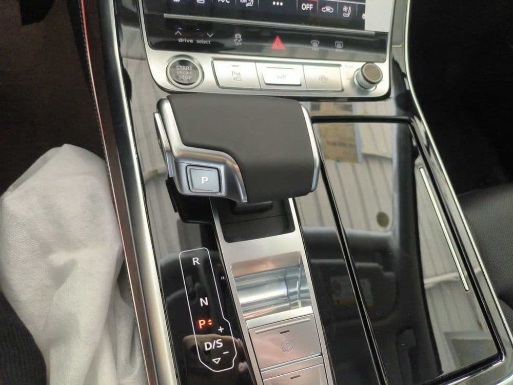 Audi Q7 55 TFSI quattro S line Sport Edition — 8