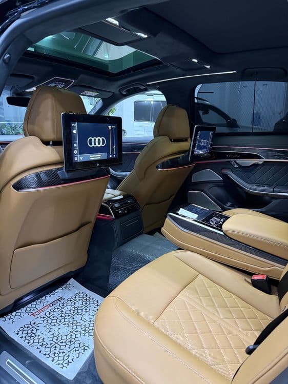 Audi S8 Quattro — 8