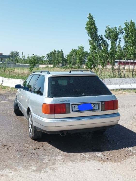 Audi C4 100 avant — 6