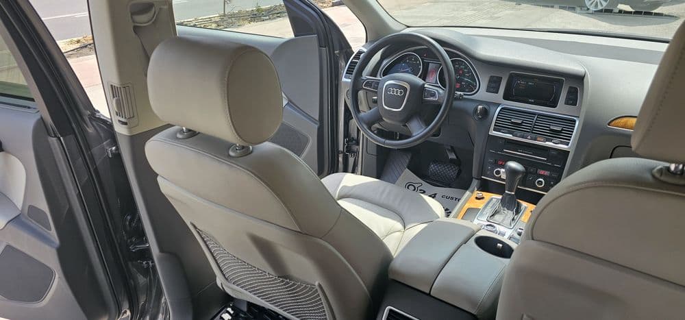 Продаётся Audi Q7 3,6л — 3