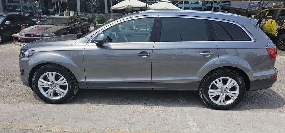 Продаётся Audi Q7 3,6л — 4