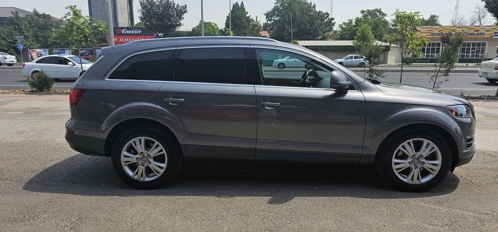 Продаётся Audi Q7 3,6л — 5