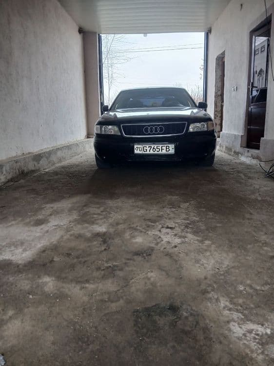 Audi A8 4.2 Quattro — 3
