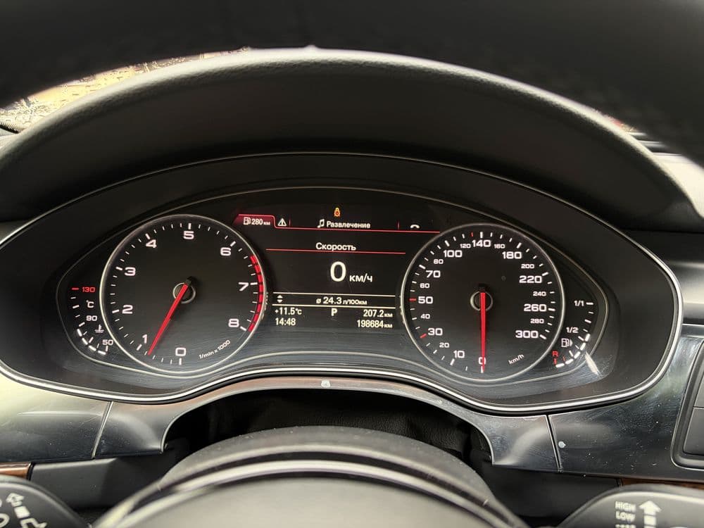 Audi A6 C7 3.0 TFSI Quattro Пневмо / Максимальная комплектация / Идеал — 7
