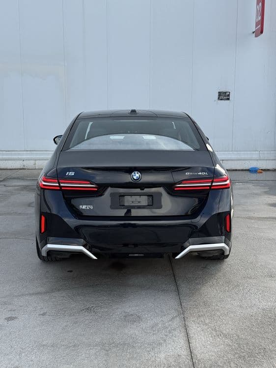 Bmw i5 40l 713km zapas xod 2025-Yil Televizor Hed up Sky lounge 360kam — 1