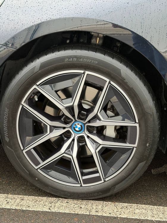Bmw i5 40l 713km zapas xod 2025-Yil Televizor Hed up Sky lounge 360kam — 5