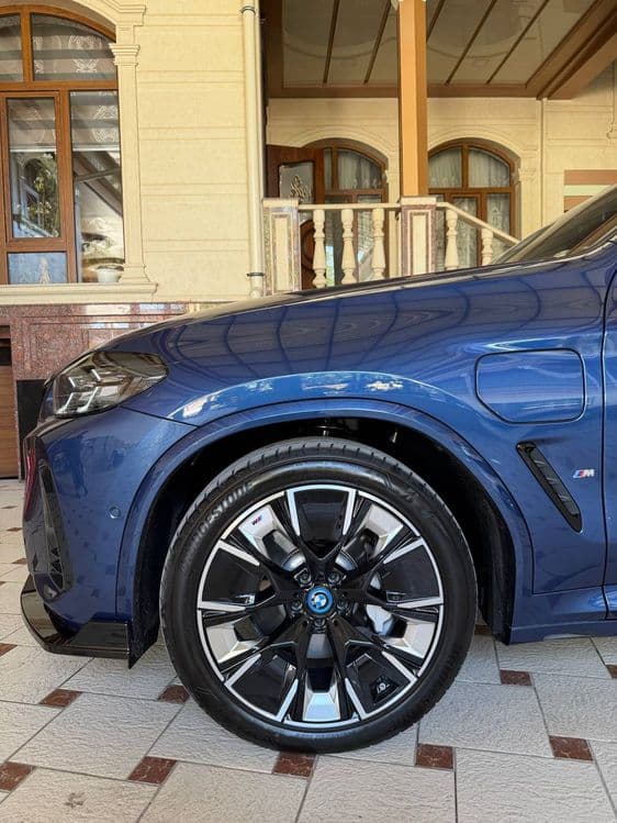 BMW IX3 M paket 2025 — 1