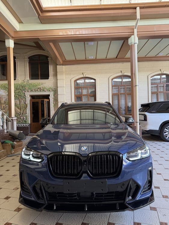BMW iX3M Black edition — 2