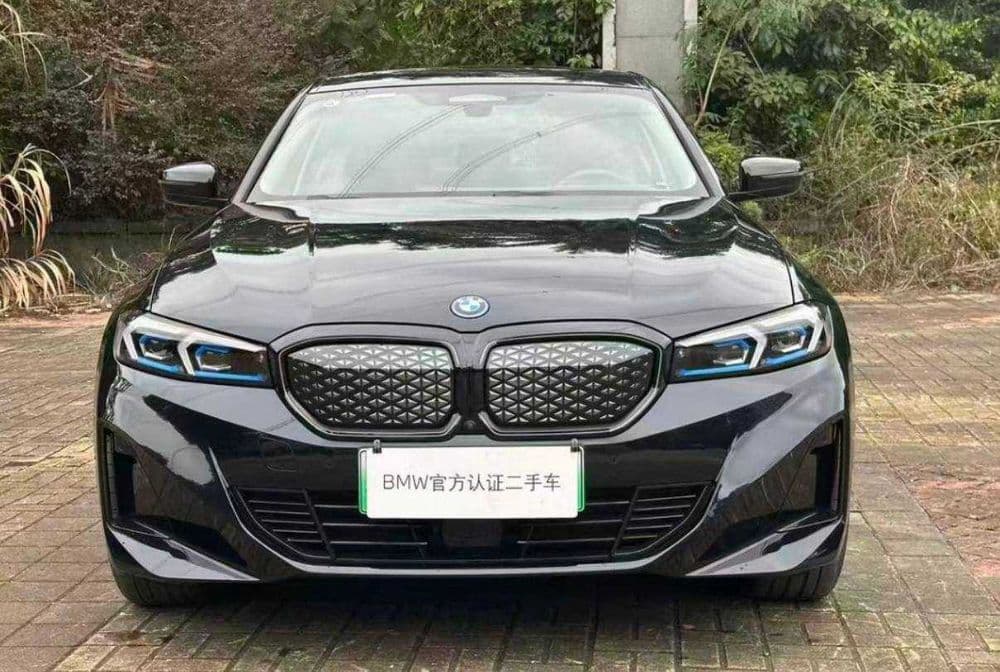 BMW I3 eDRIVE  40L Night sport Full version