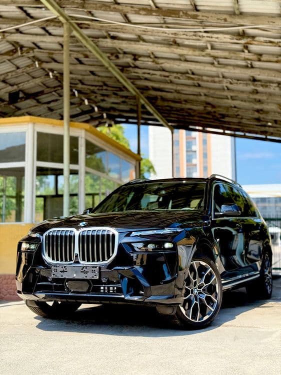 Bmw x7 M 40i xdrive 2026 carbon — 1