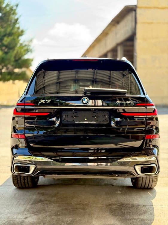 Bmw x7 M 40i xdrive 2026 carbon — 2