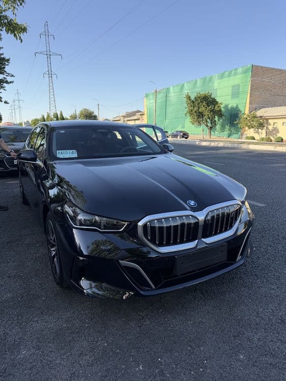 Bmw i5 40L Msport — 2