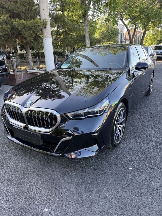 Bmw i5 40L Msport — 4