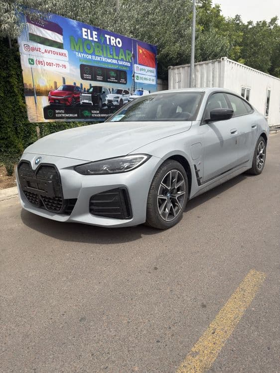 BMW i4 40L M-Sport — 2