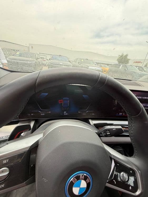 Bmw i5 35L 2025 toza — 4