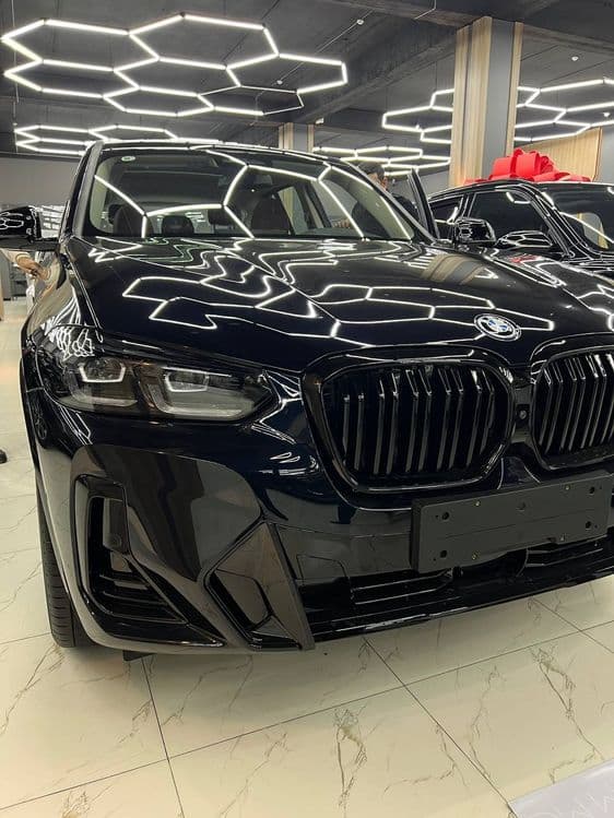 BMW ix3 full pozitsiya — 2