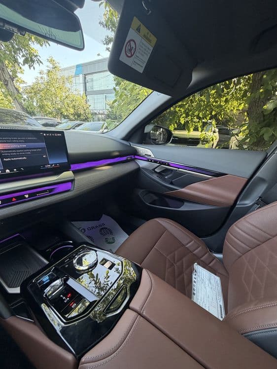 Bmw i5 35L Full option — 5