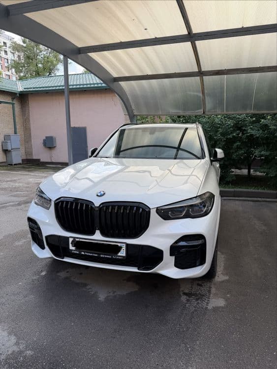 X5 X drive 40i 2022-yil. — 1