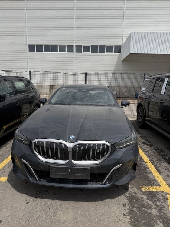 Bmw i5 40L msport — 2