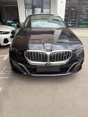 Bmw i5 40l M-sport 2025 yili