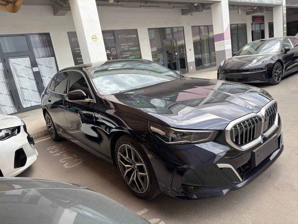 Bmw i5 40l M-sport 2025 yili — 2