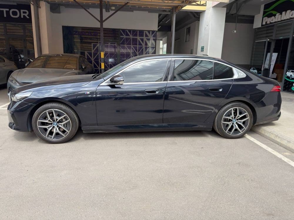 Bmw i5 40l M-sport 2025 yili — 3