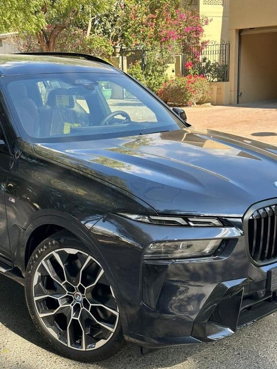 BMW X7 40i re-styling 2023 — 2