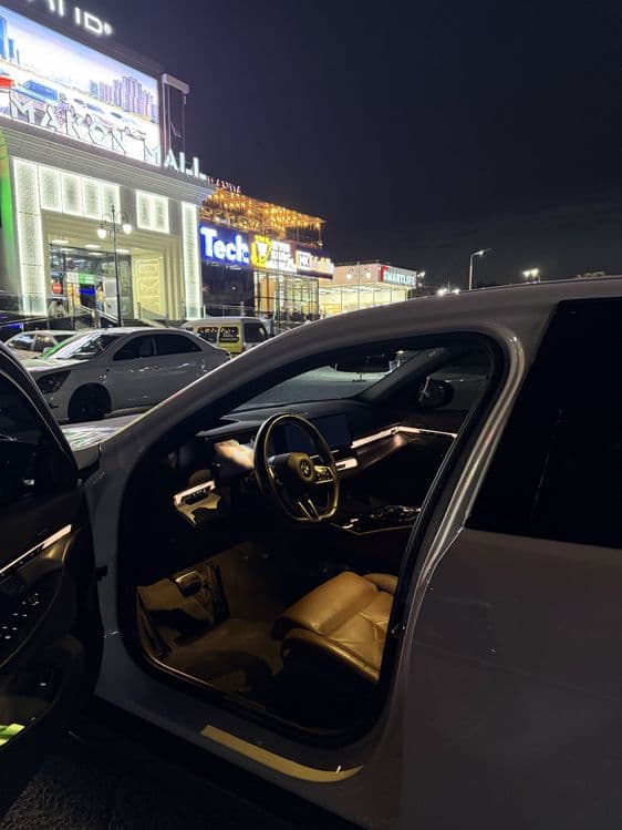 Bmw G60 530i  2024 — 7