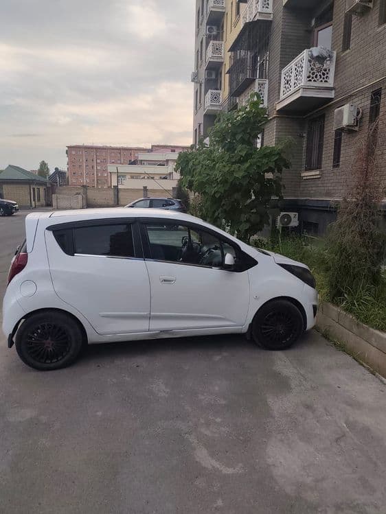 Chevrolet Spark 2011 yil — 2