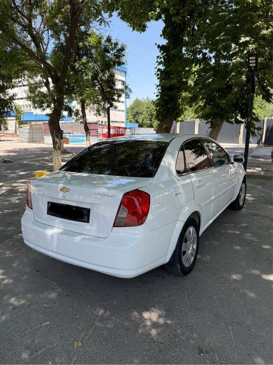 Lasetti 1.8 M/T gazi bor — 3
