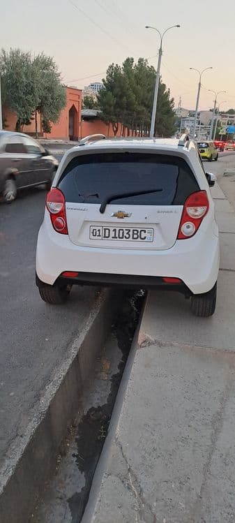Chevrolet spark. — 2