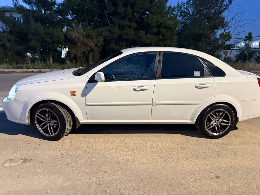 Lasetti 1.8 Yili 2011 Mexanika — 2