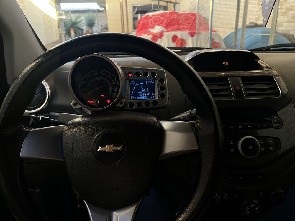Spark 1.25 yili 2014 probeg 222300 — 5