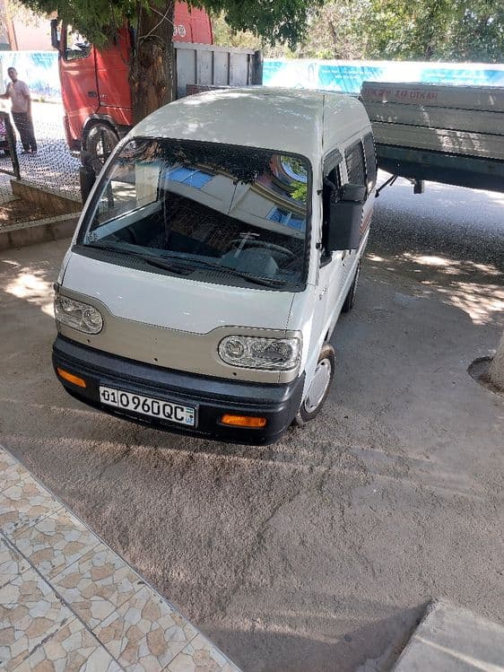 Damas 2021 yil oq rang — 1